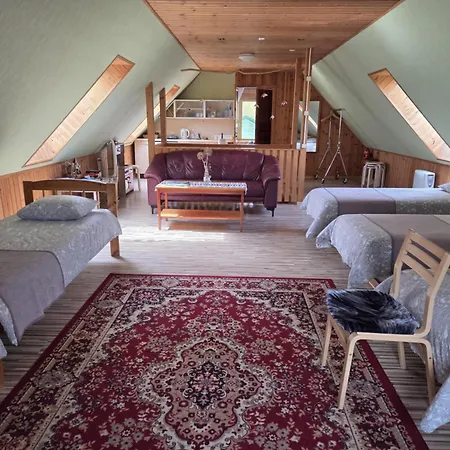 Aare Kodumajutus * Tammiku